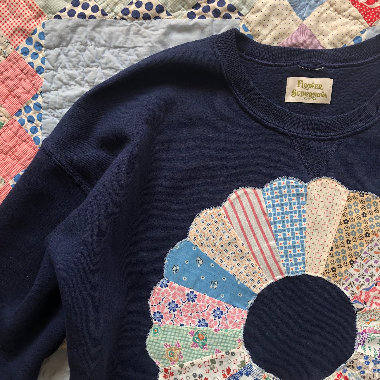 Vintage Dresden Plate Crewneck Sweatshirt XL