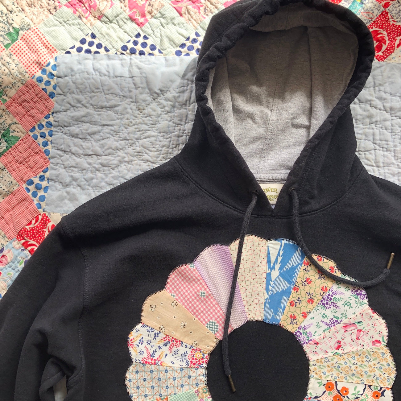 Vintage Dresden Plate Hoodie L